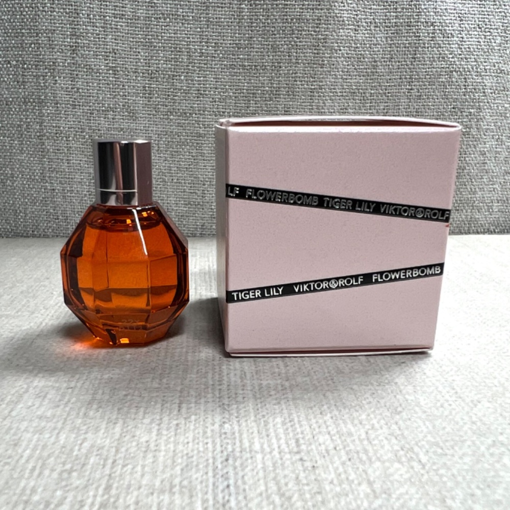 ❤️ Viktor&Rolf Flowerbomb Tiger Lily mini - Picture 5 of 8
